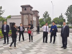 江苏盐城大丰福寿园领导来浙江太阳集团电子游戏调研
